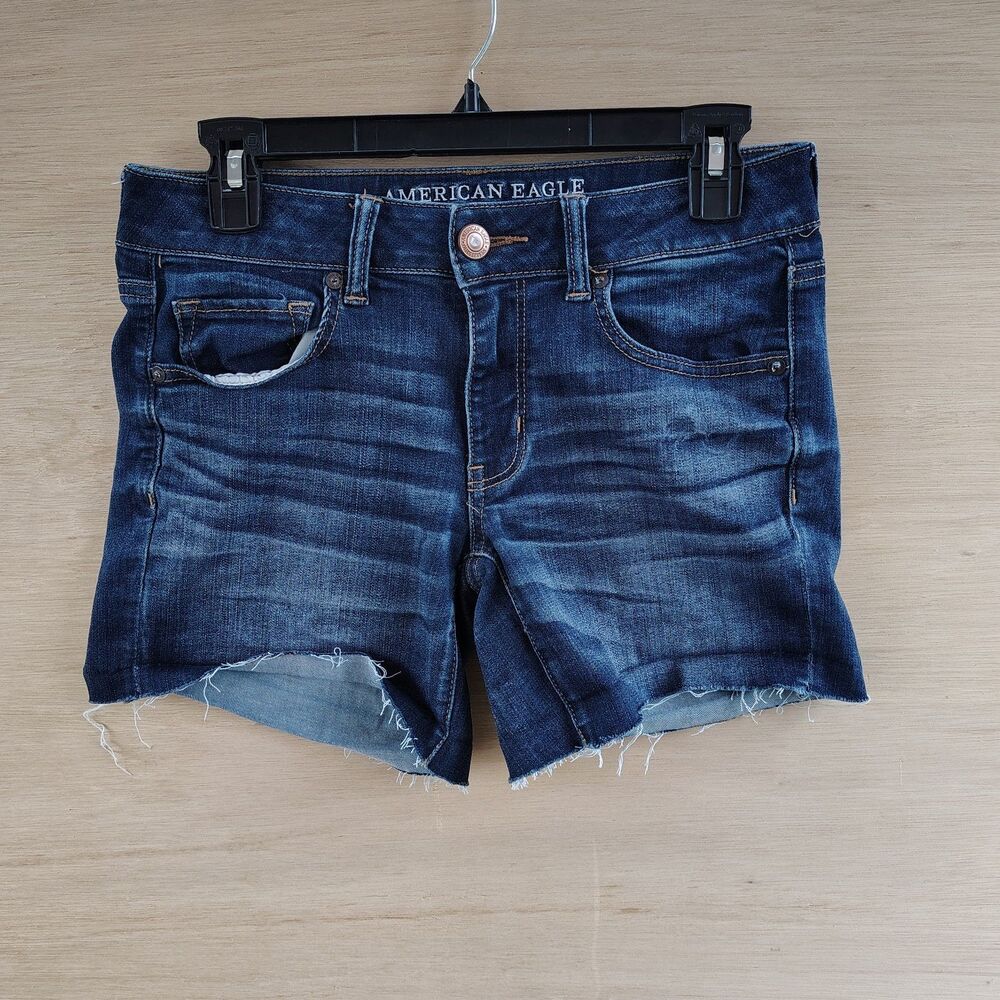 American Eagle Shorts Womens 6 Blue Midi Super Super Stretch Denim